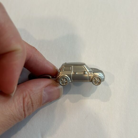 NWOT Silver Car Key Chain Fob Charm - Picture 3 of 7